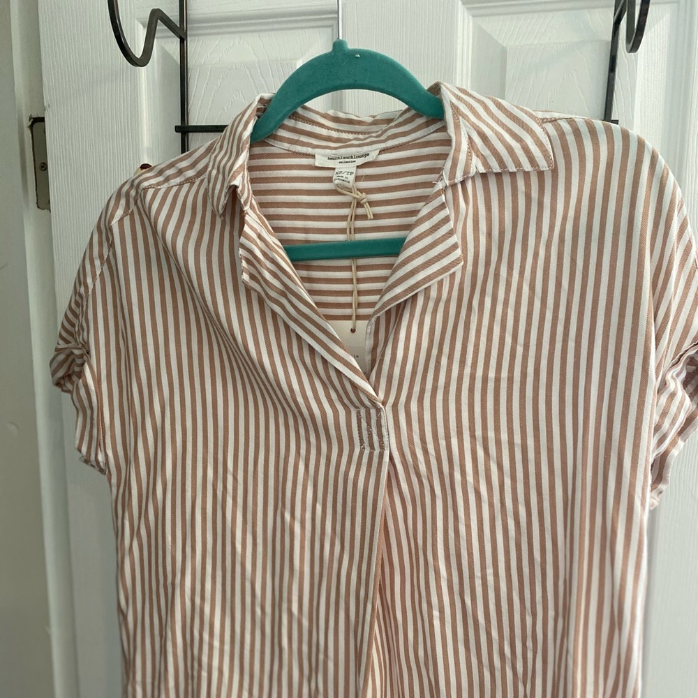 NWT - Beach Lunch Lounge short sleeve top